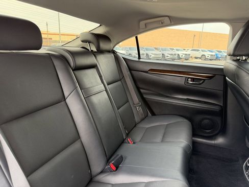 Used 2015 Lexus ES 350 w/ Premium Package FWD image 37