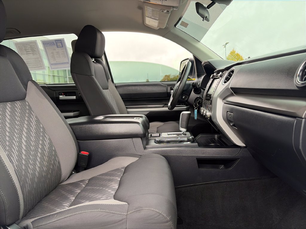 Used 2018 Toyota Tundra SR5 AWD/4WD image 13