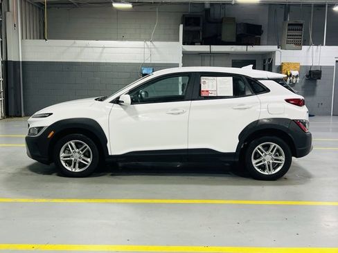 Used 2022 Hyundai Kona SE w/ Cargo Package image 14
