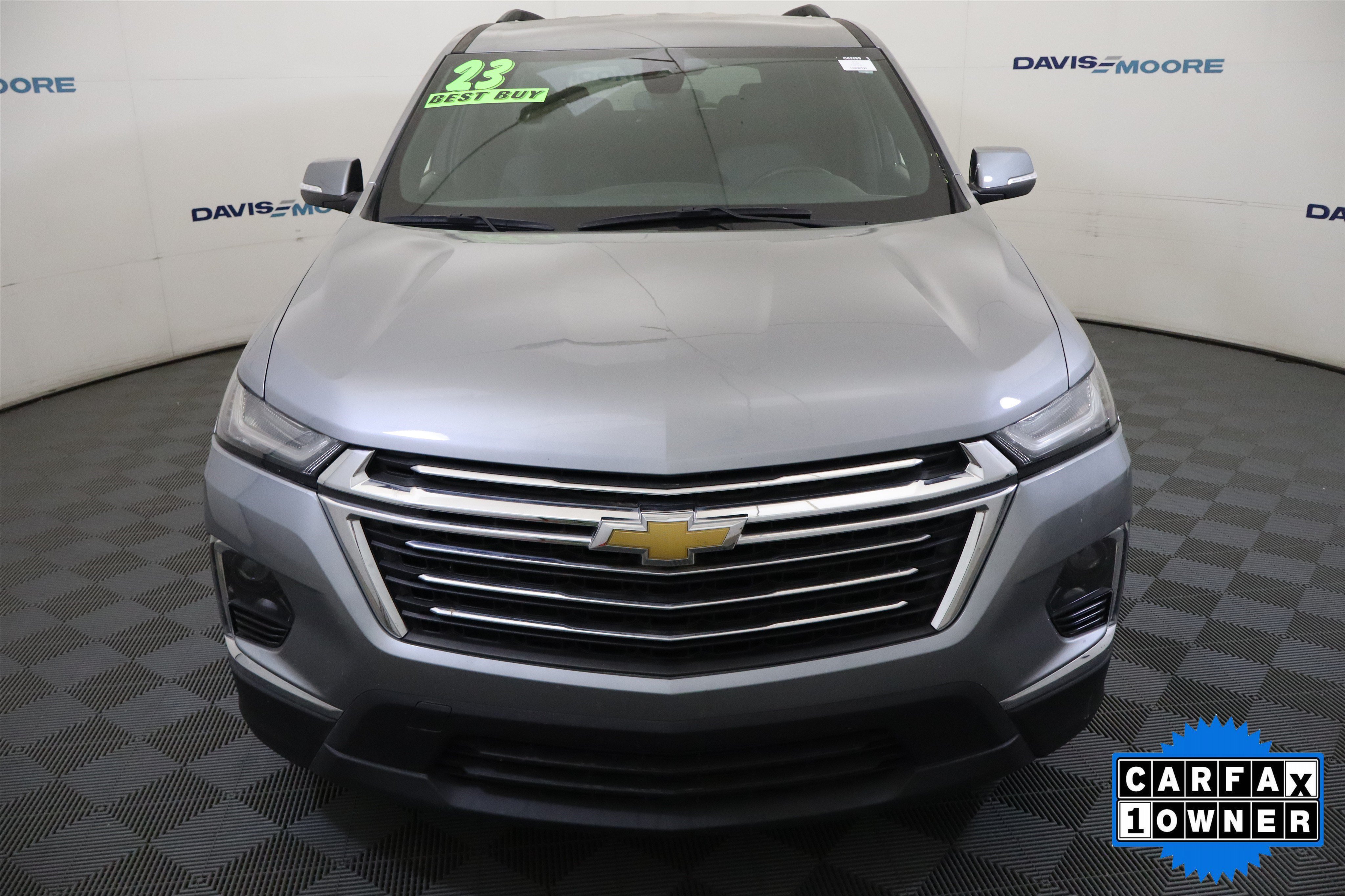 Used 2023 Chevrolet Traverse LT FWD image 14