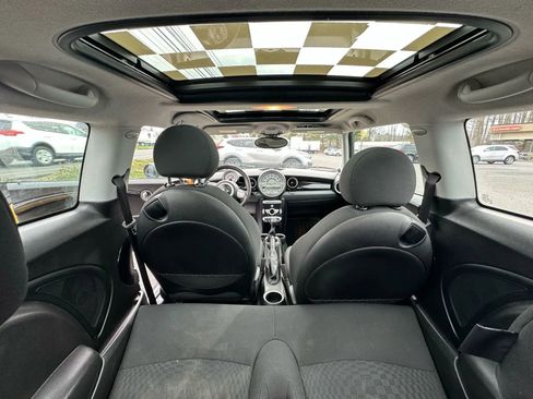 Used 2009 MINI Cooper Hardtop image 14