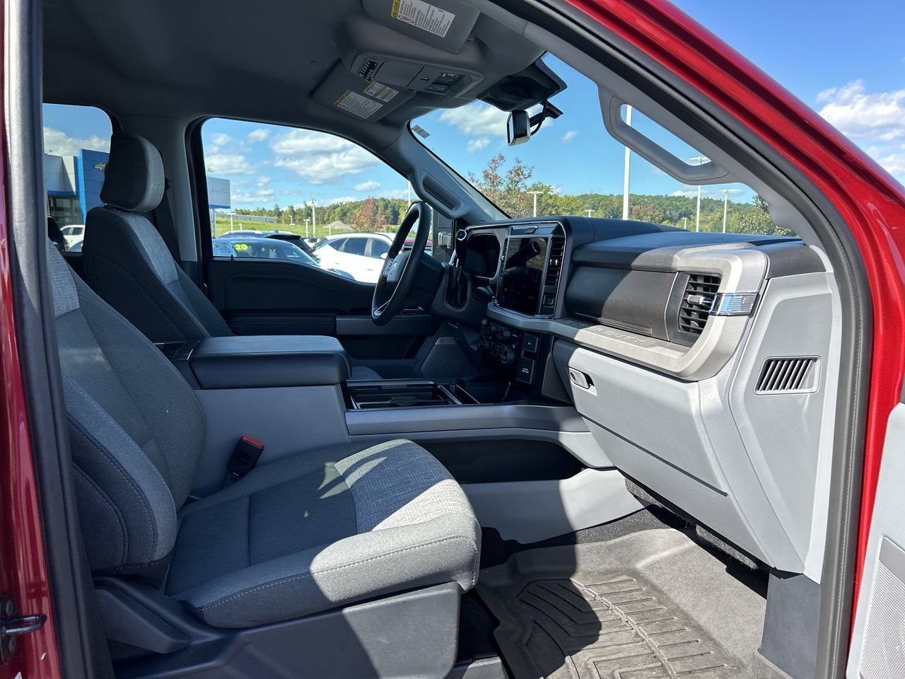 Used 2026 Ford F250 XLT w/ XLT Premium Package AWD/4WD image 15