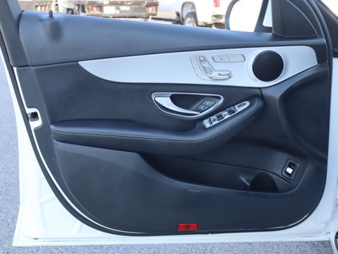 Used 2019 Mercedes-Benz C 300 Sedan image 24