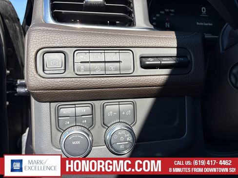 Used 2023 GMC Yukon Denali image 12