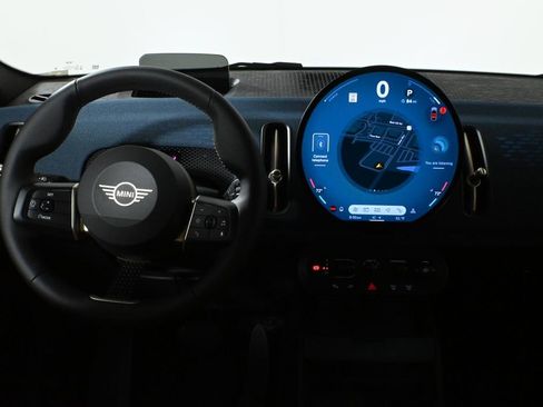 Used 2025 MINI Cooper Countryman S w/ Comfort Package Max image 18