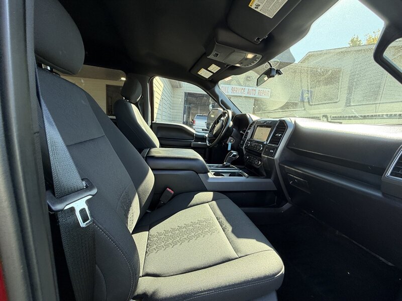 Used 2018 Ford F150 XLT w/ Equipment Group 302A Luxury AWD/4WD image 11