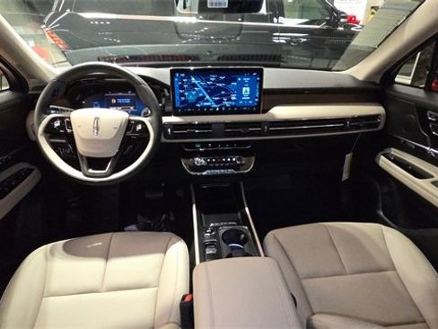 New 2026 Lincoln Corsair Reserve w/ Jet Appearance Package image 14