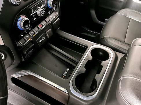 Used 2019 GMC Sierra 1500 SLT w/ SLT Convenience Package image 16