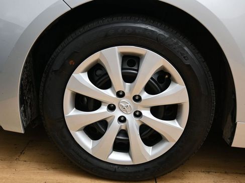 Used 2024 Toyota Corolla LE FWD image 11