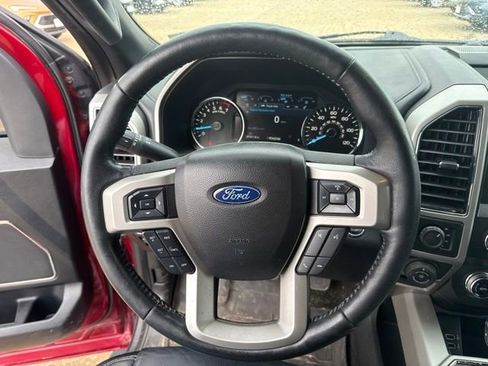 Used 2019 Ford F150 Lariat w/ Equipment Group 502A Luxury AWD/4WD image 15