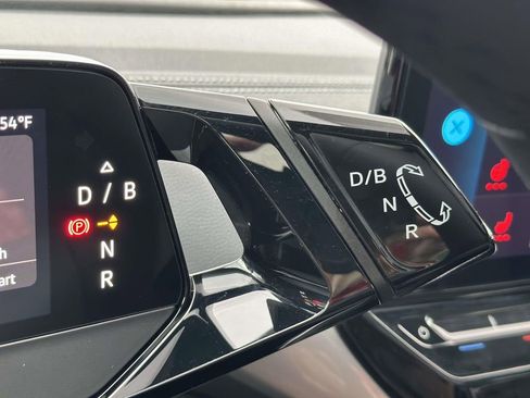 Used 2023 Volkswagen ID.4 Pro S Plus image 18