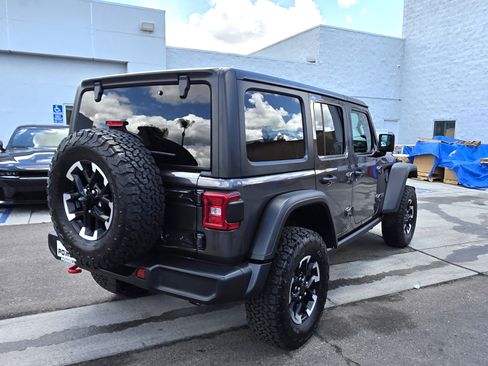 Certified 2026 Jeep Wrangler Unlimited Rubicon AWD/4WD image 5