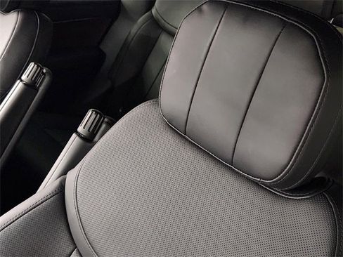 Used 2023 Land Rover Range Rover SE image 14