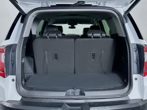 Used 2023 GMC Acadia SLT image 41