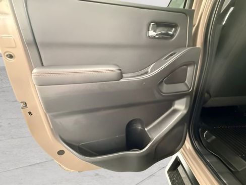 Used 2024 Nissan Frontier Pro-X w/ Technology Package RWD image 12