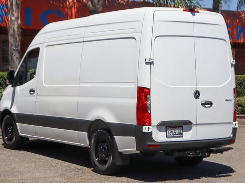 Used 2025 Mercedes-Benz Sprinter 2500 image 6