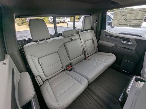 New 2025 GMC Sierra 1500 SLT w/ SLT Premium Package image 18