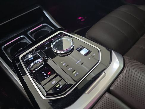 Used 2023 BMW 740i RWD image 26