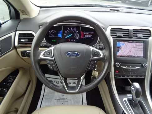 Used 2014 Ford Fusion SE w/ Equipment Group 202A image 28