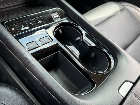 Certified 2025 Nissan Murano SV FWD image 29