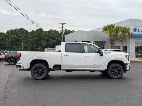 New 2026 GMC Sierra 2500 AT4 w/ AT4 Premium Plus Package AWD/4WD image 7
