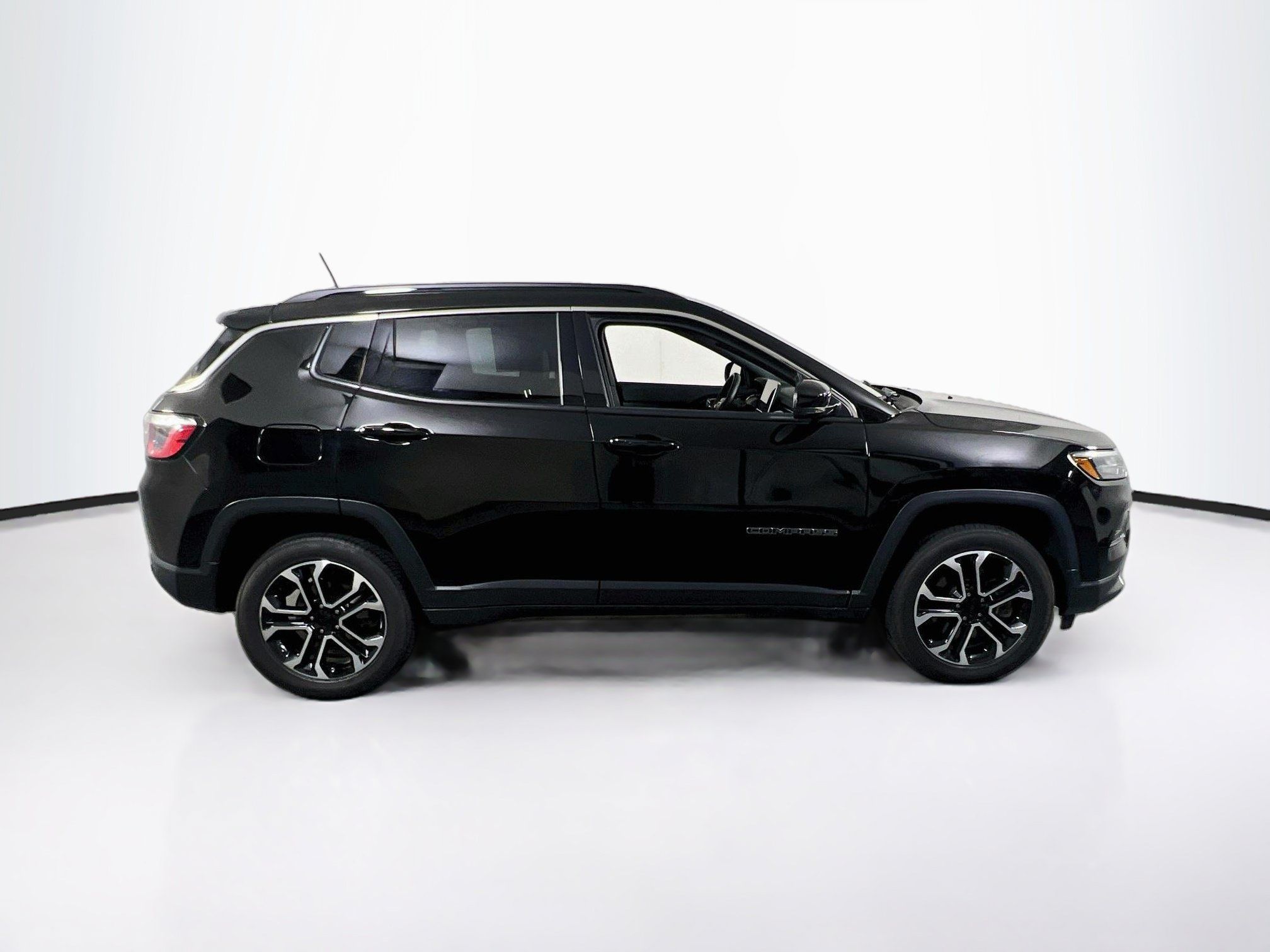 Used 2023 Jeep Compass Limited AWD/4WD image 4