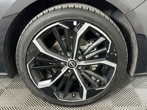 Used 2024 Nissan Altima 2.5 SR FWD image 30