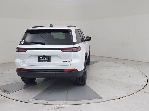 New 2025 Jeep Grand Cherokee Limited w/ Black Appearance Package image 13