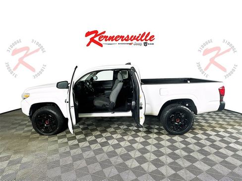 Used 2019 Toyota Tacoma SR image 22