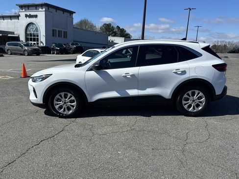 Used 2023 Ford Escape Active image 9