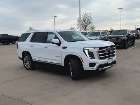 New 2026 GMC Yukon Elevation image 2