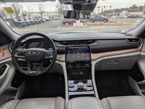 Used 2022 Jeep Grand Cherokee Summit w/ Adv Protech Group IV image 10