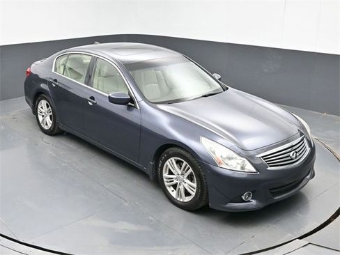 Used 2013 INFINITI G37 Journey w/ Premium Pkg image 32