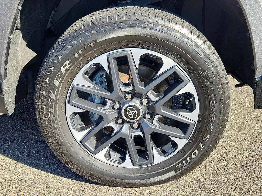 Used 2023 Toyota Tundra Limited AWD/4WD image 8