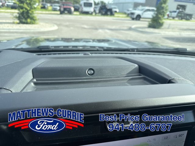 New 2026 Ford F250 Platinum w/ FX4 Off-Road Package AWD/4WD image 20