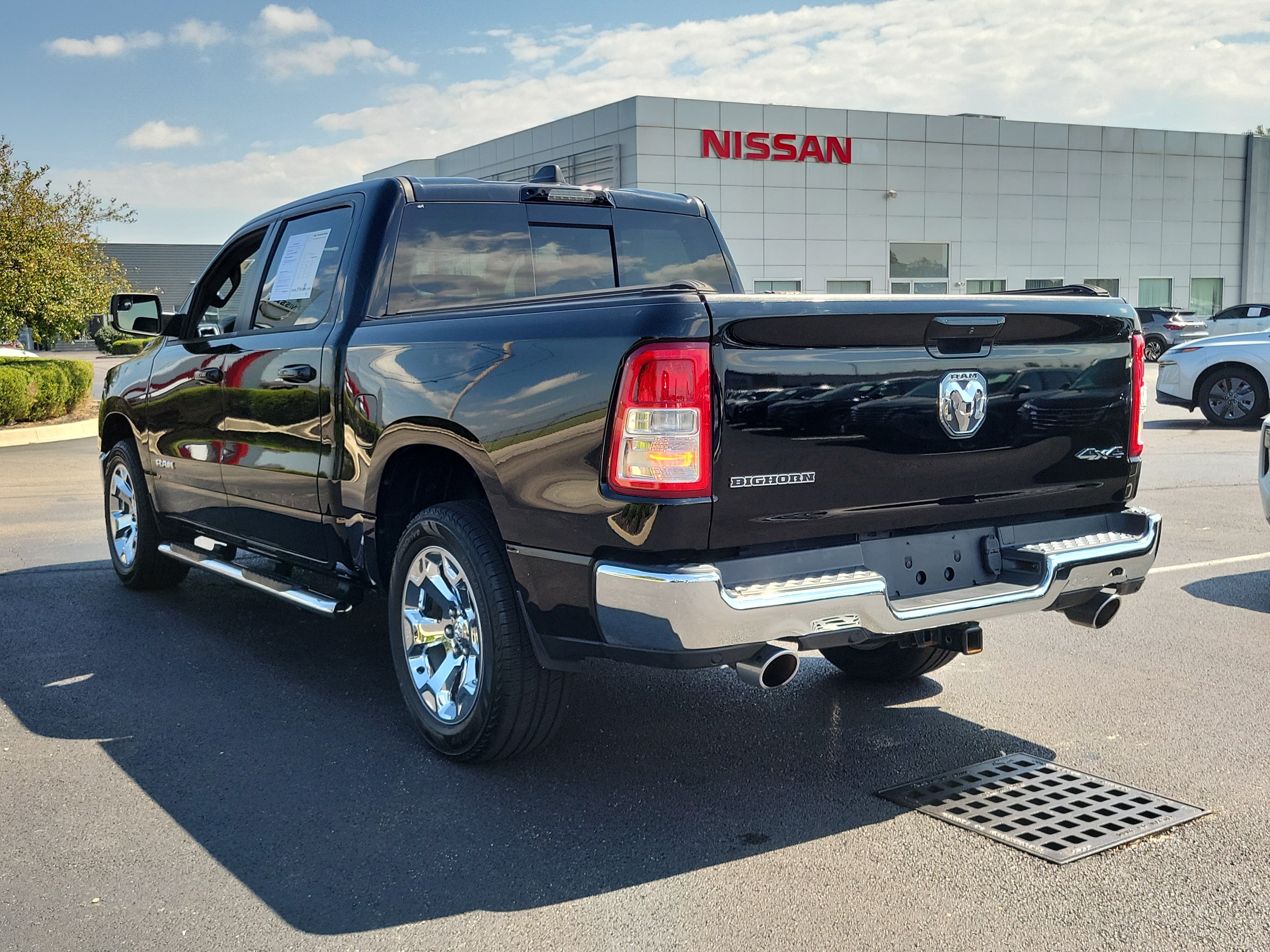 Used 2021 RAM 1500 Big Horn AWD/4WD image 3