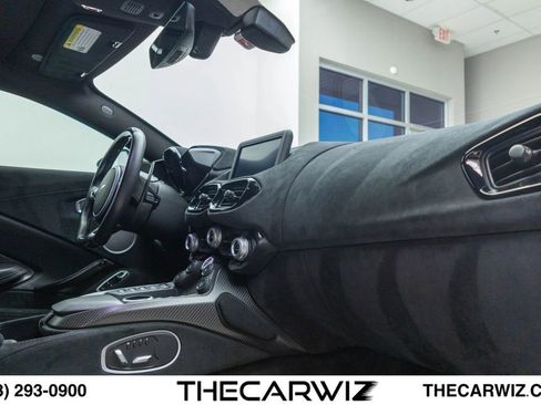 Used 2019 Aston Martin V8 Vantage Coupe RWD image 87