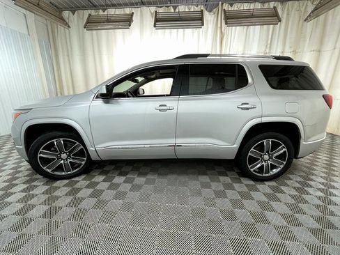 Certified 2019 GMC Acadia Denali w/ Technology Package image 18
