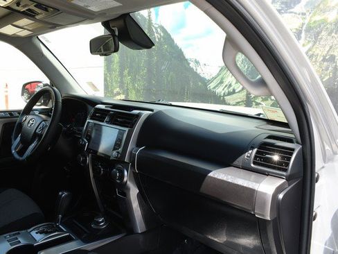 Used 2021 Toyota 4Runner SR5 AWD/4WD image 24