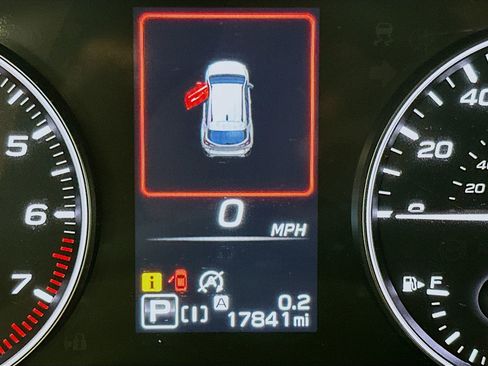 Used 2024 Subaru Crosstrek 2.0i Premium image 18