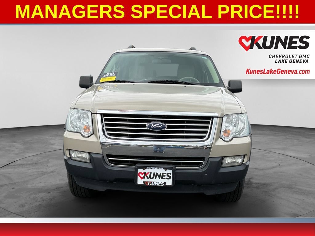 Used 2007 Ford Explorer XLT AWD/4WD image 2