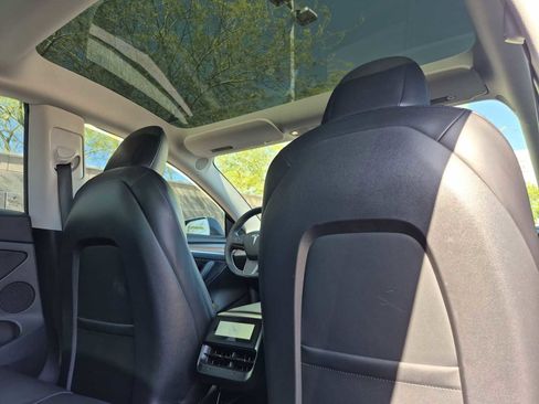 Used 2022 Tesla Model 3 Performance image 16