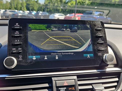Used 2019 Honda Accord EX image 19