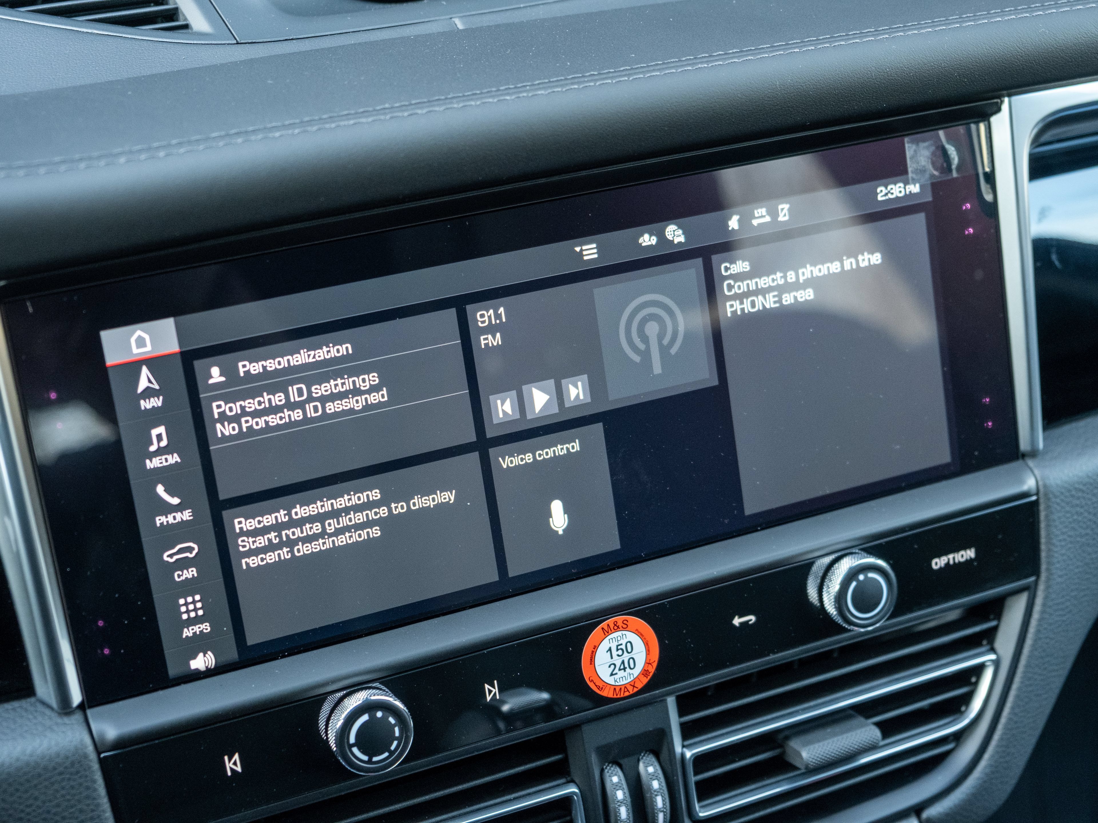 Certified 2026 Porsche Macan Turbo AWD/4WD image 31
