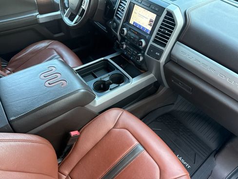 Used 2021 Ford F350 King Ranch w/ King Ranch Ultimate Package AWD/4WD image 15