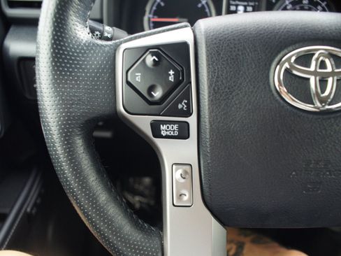 Used 2024 Toyota 4Runner Limited AWD/4WD image 11