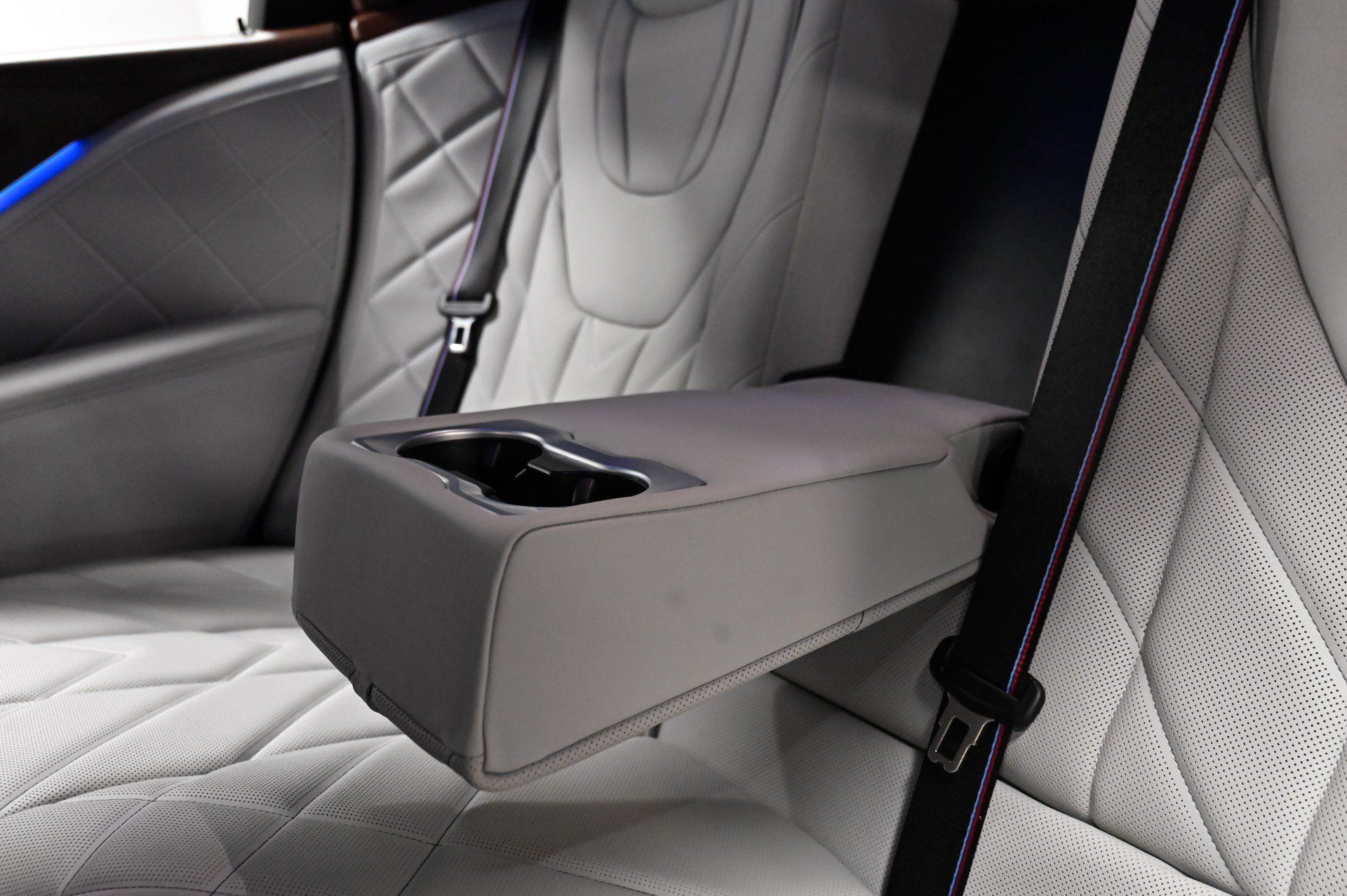 Used 2024 BMW XM AWD/4WD image 46