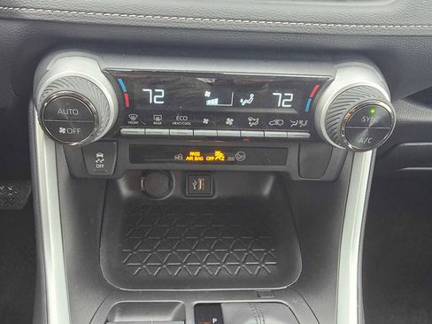 Certified 2025 Toyota RAV4 XLE image 32