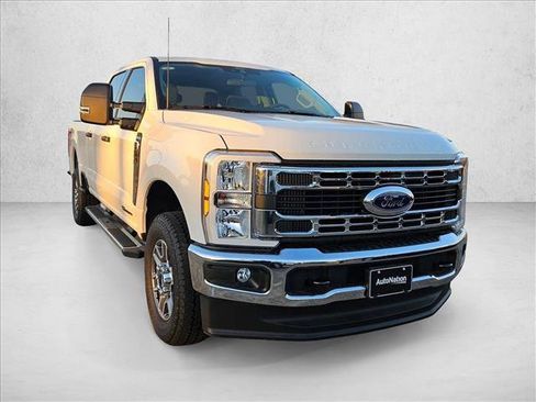New 2025 Ford F250 XLT w/ FX4 Off-Road Package image 8
