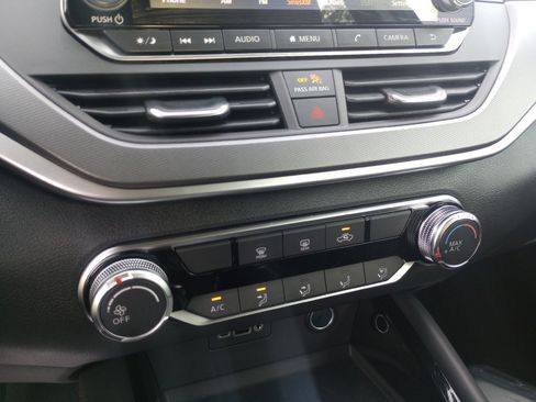 New 2025 Nissan Altima 2.5 SR image 17